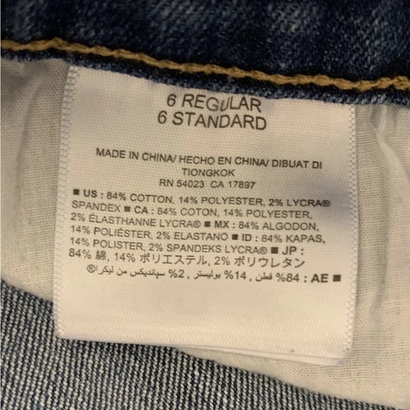 Old Navy Womens Jeans Size 6 Regular Blue Denim Curvy Mid Rise Stretch 5-Pockets - Picture 12 of 13